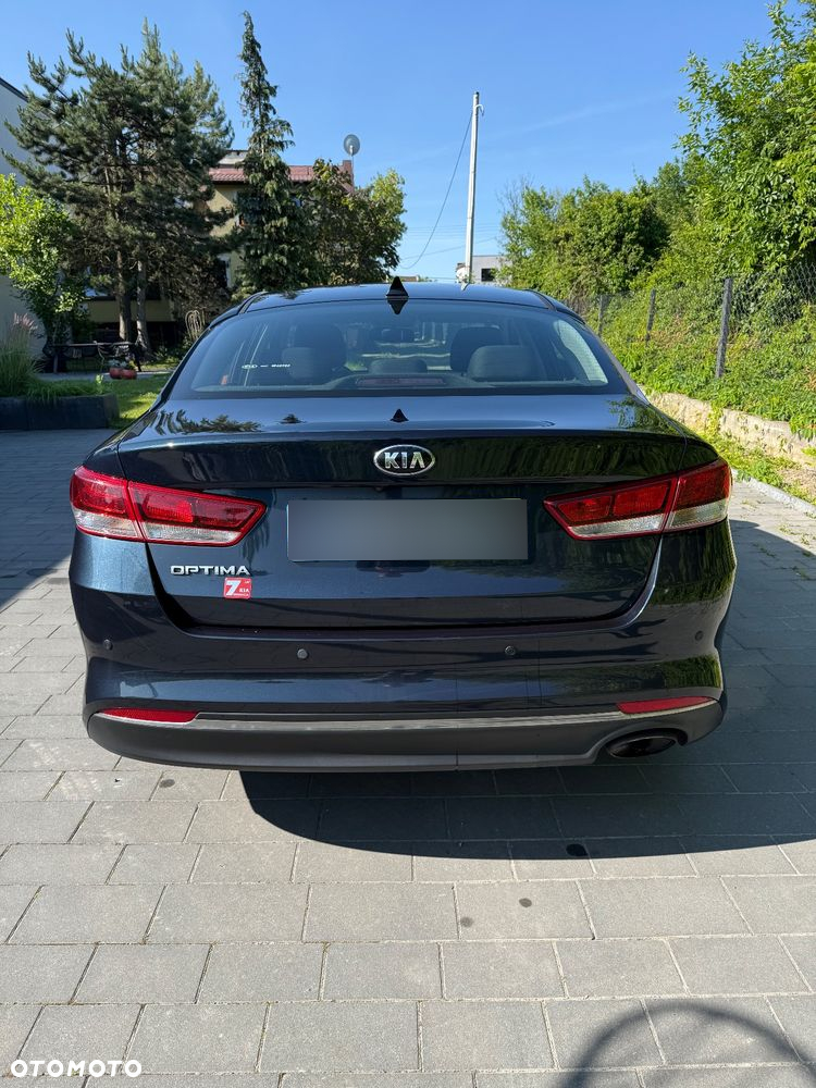Kia Optima 2.0 M - 4