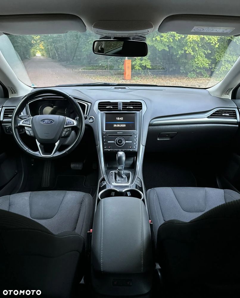 Ford Mondeo 2.0 EcoBoost Titanium - 8
