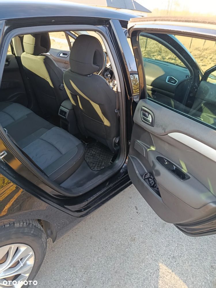 Citroën C4 HDi 90 Attraction - 8