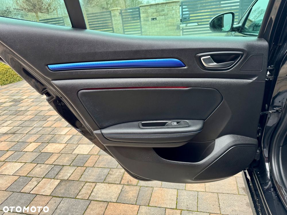 Renault Megane ENERGY TCe 205 EDC GT - 11