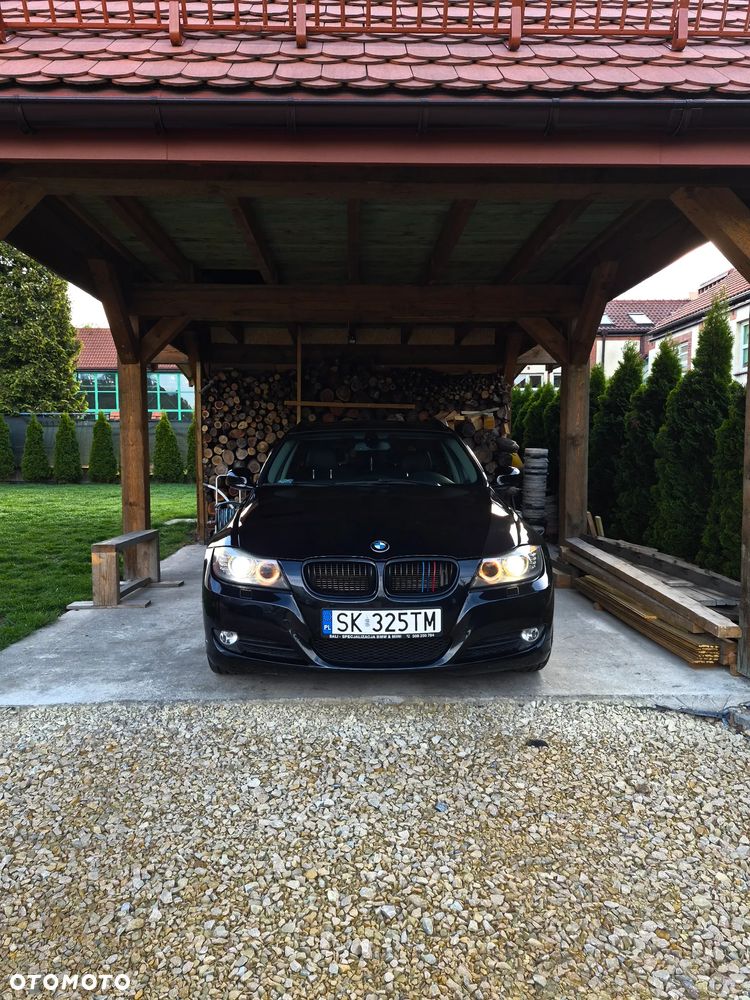 BMW Seria 3 325i xDrive - 11