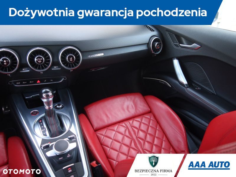 Audi TT S Coupé - 10