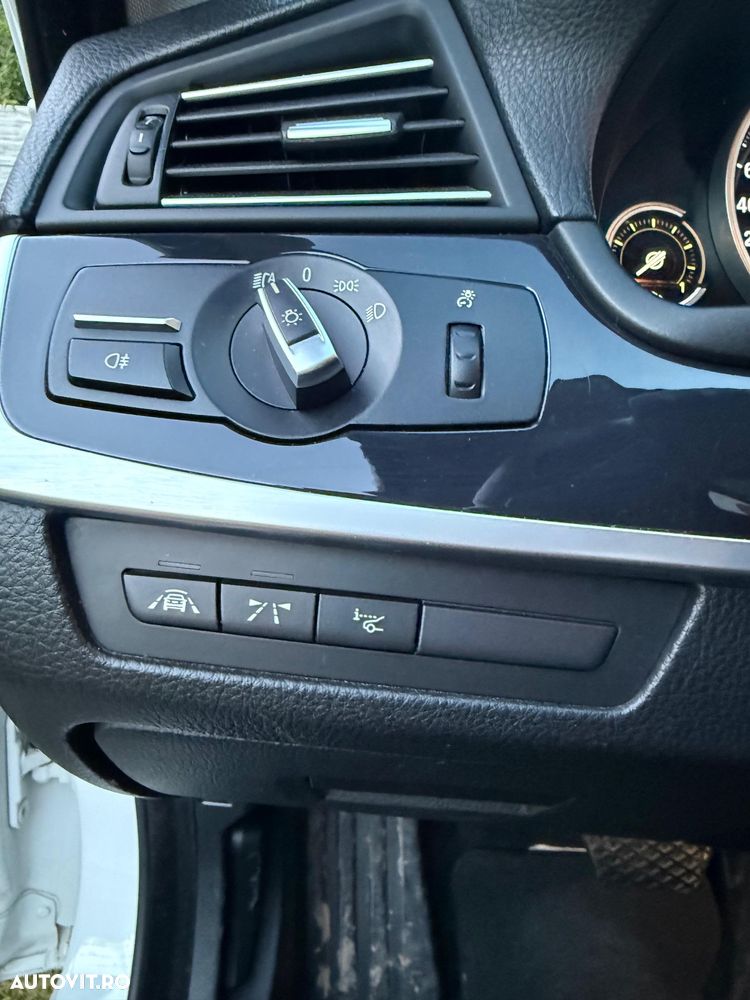 BMW Seria 5 520d Aut. Luxury Line - 4