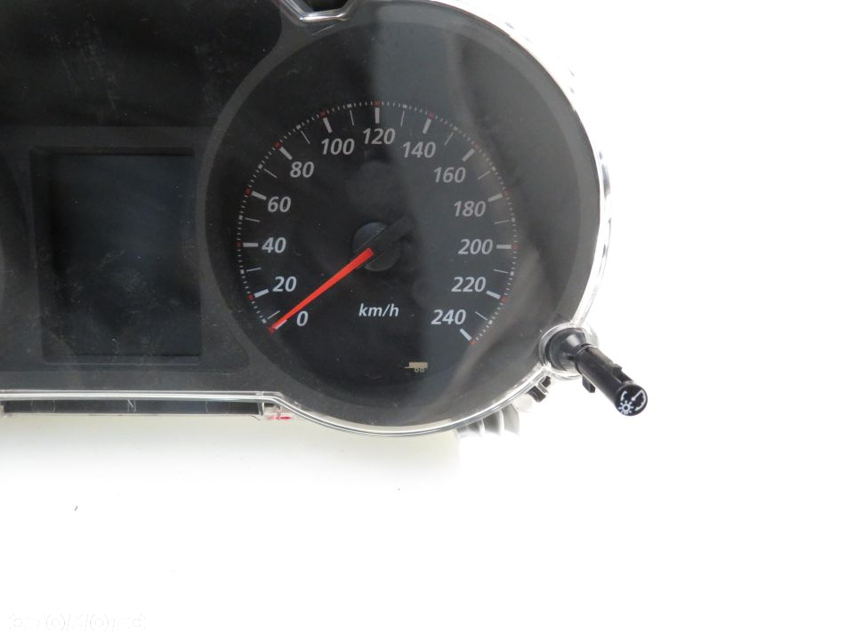 LICZNIK MITSUBISHI LANCER VIII 1.8 DI-D  8100B366 - 2