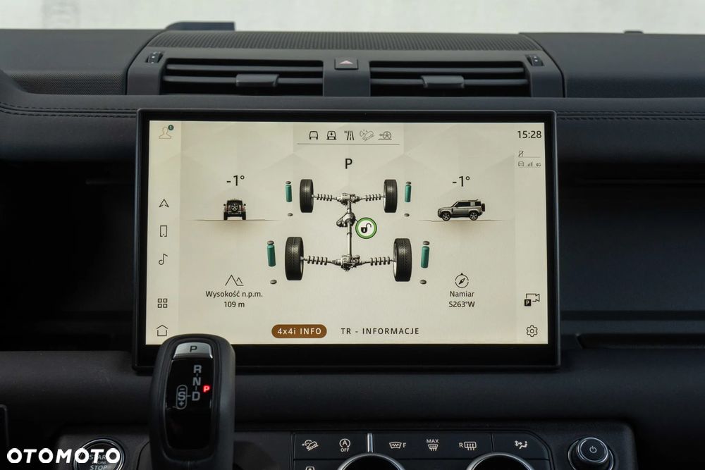 Land Rover Defender 90 D250 X-Dynamic SE - 39