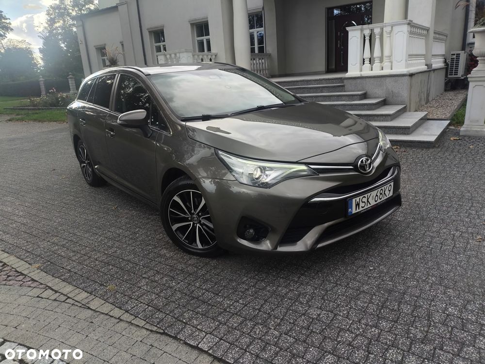 Toyota Avensis 1.8 Prestige MS - 2