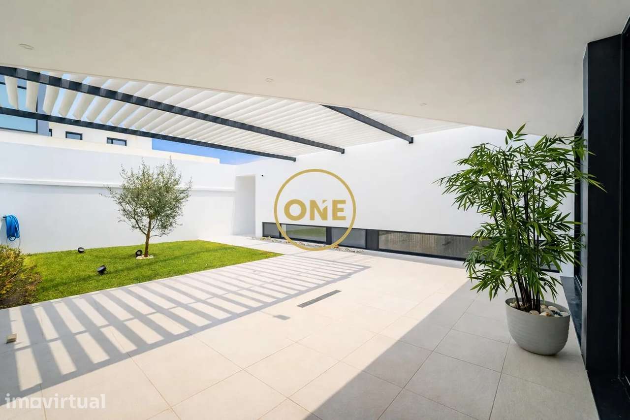 Moradia Exclusiva e Contemporânea de luxo com piscina - Grande imagem: 5/41