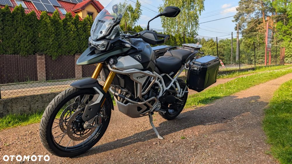 Triumph Tiger - 1