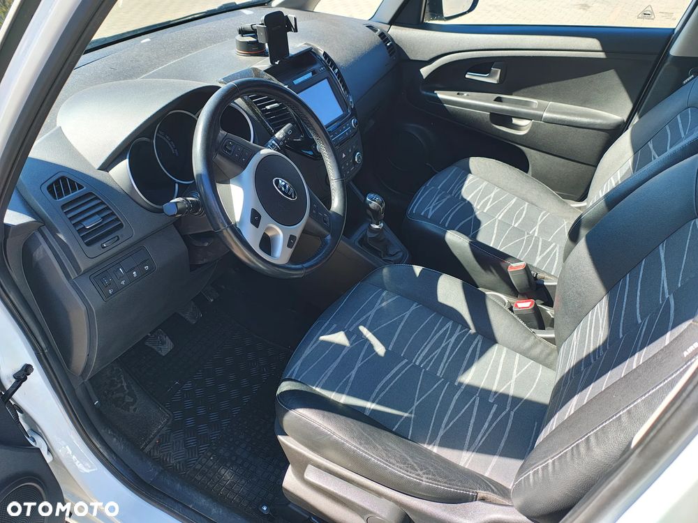 Kia Venga 1.4 Business Line - 8