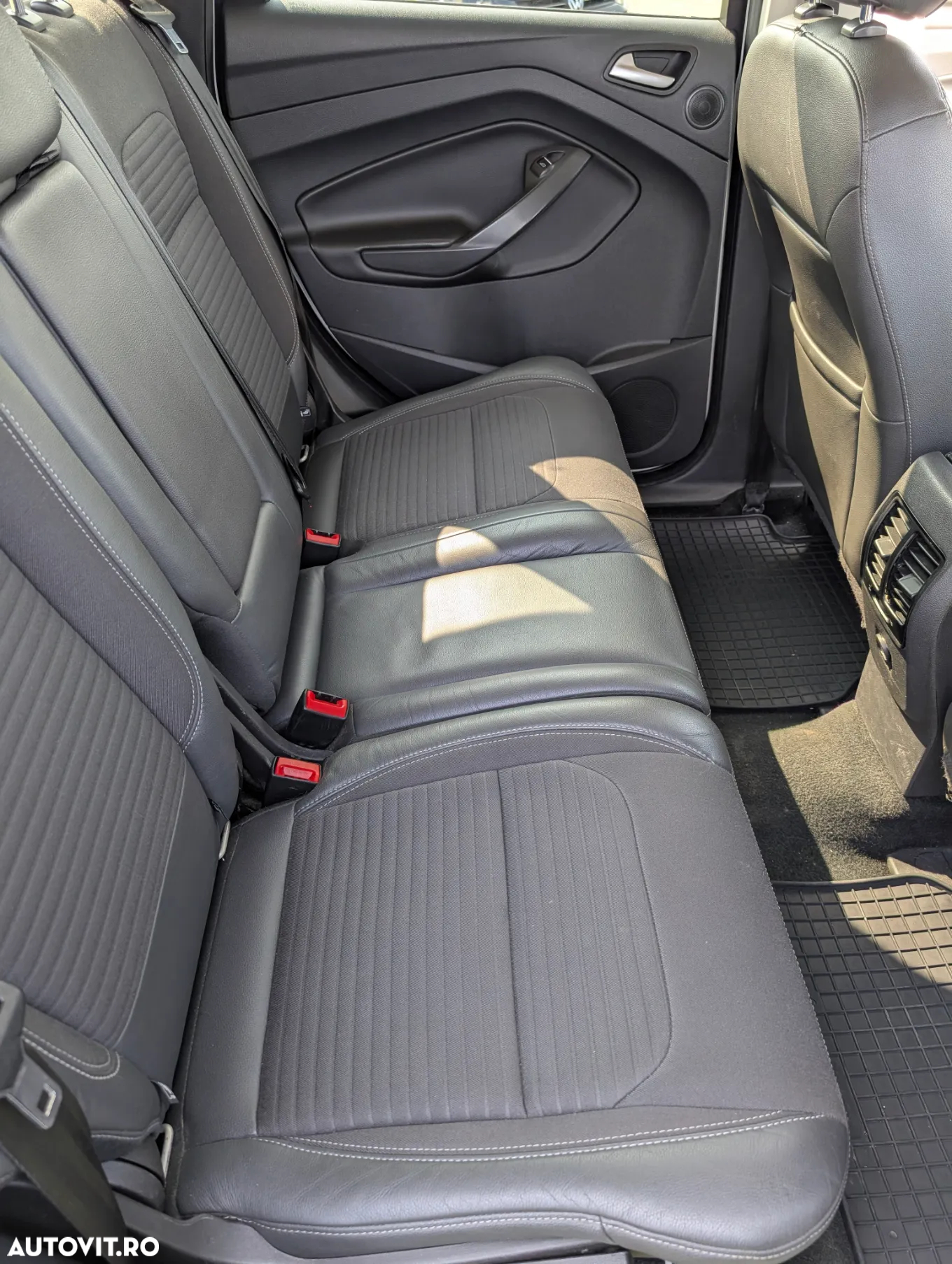 Ford Kuga 2.0 TDCi 4WD Powershift Titanium - 12
