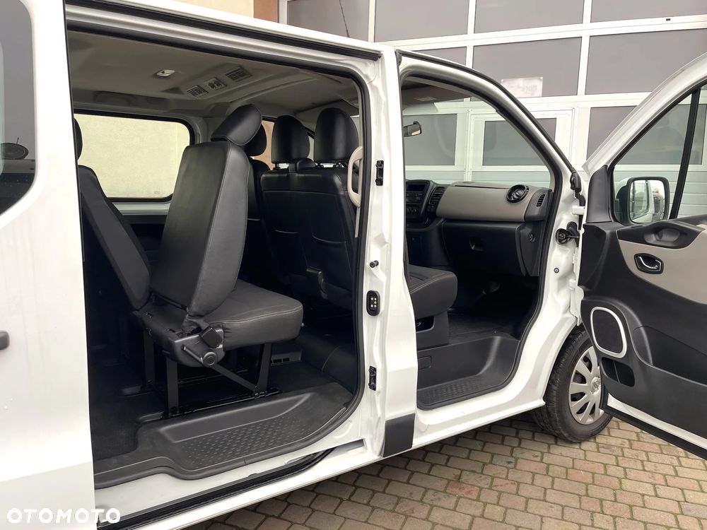 Nissan Trafic Vivaro 9-OSOBOWY - 23