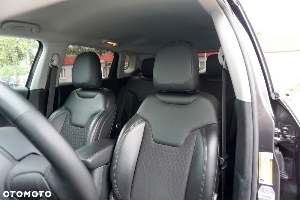 Jeep Compass 1.4 TMair Night Eagle FWD S&S - 25