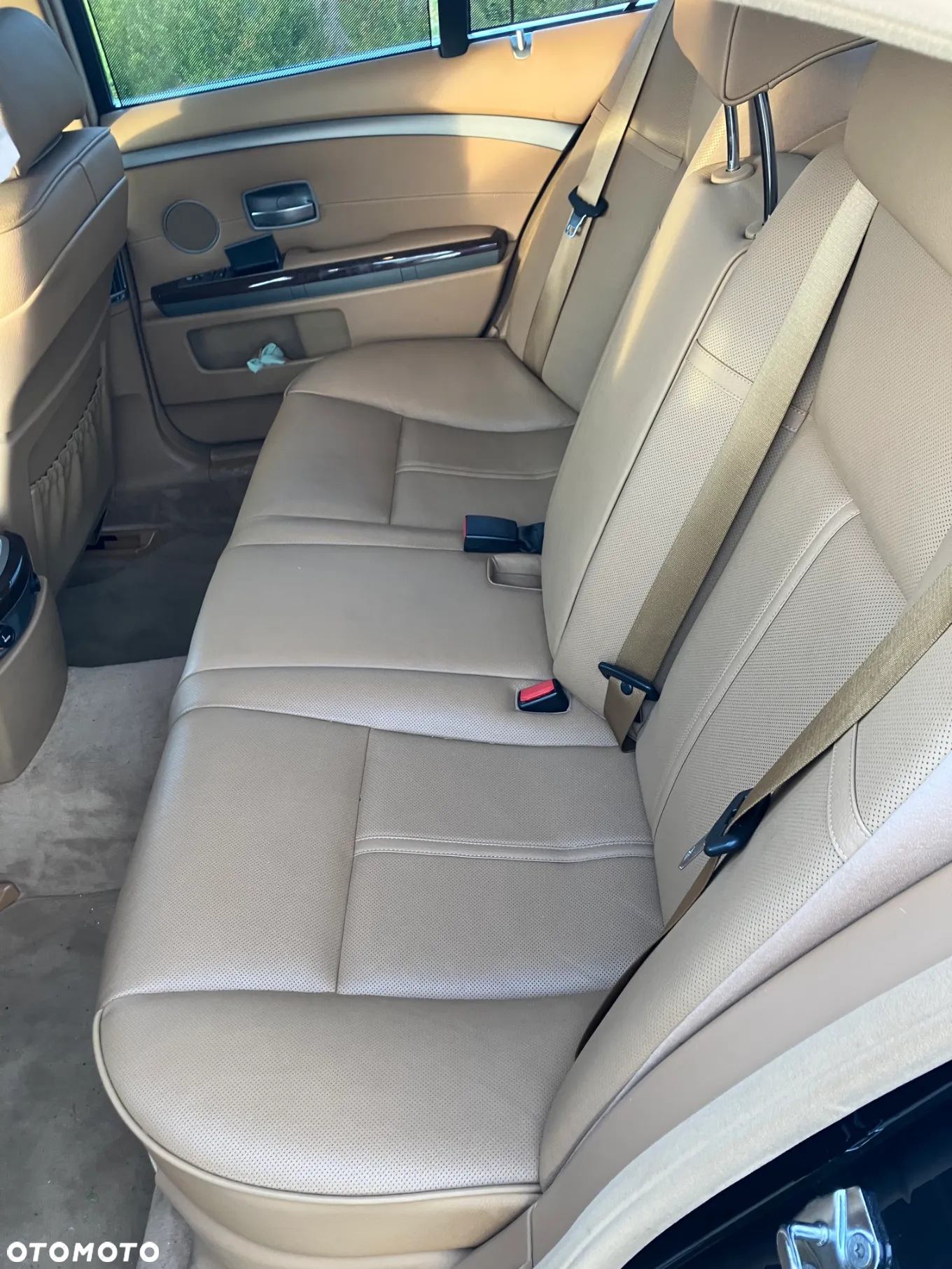 BMW Seria 7 750i - 5
