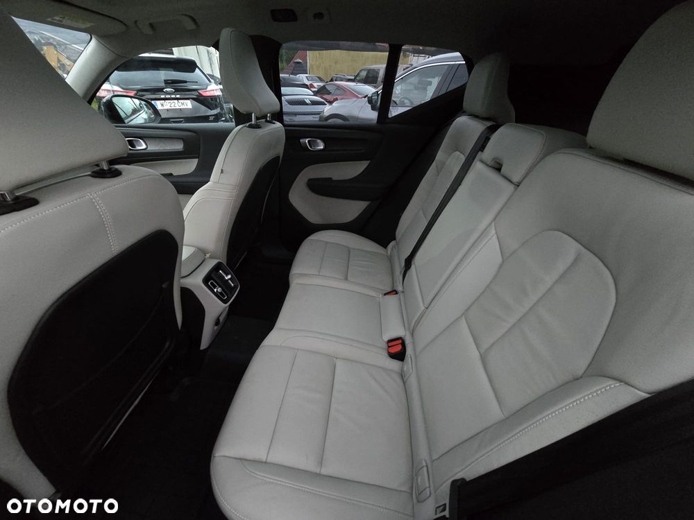 Volvo XC 40 - 26
