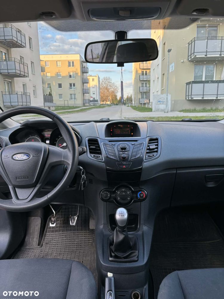 Ford Fiesta 1.3 Ambiente - 5