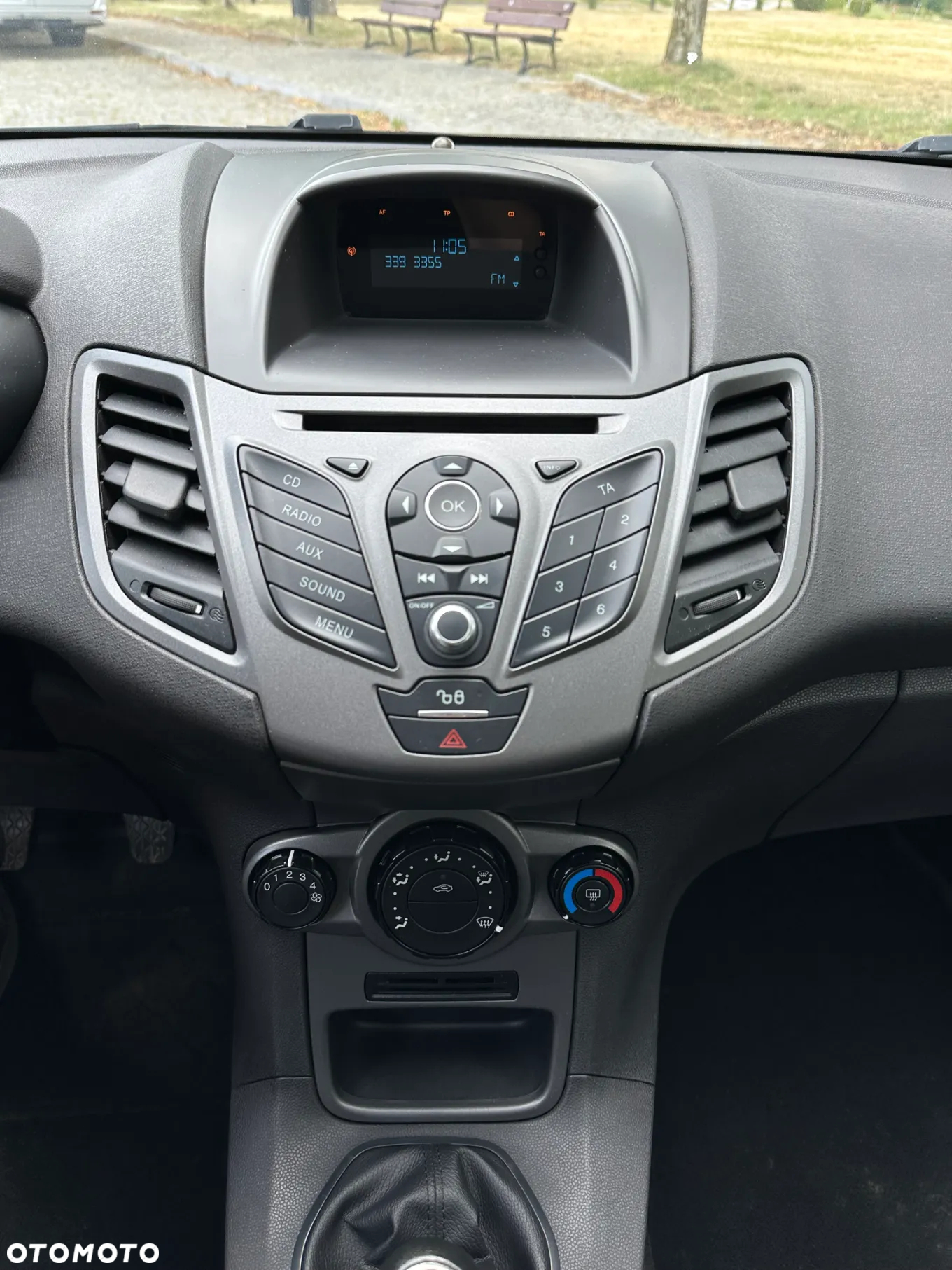 Ford FIESTA VAN - 11