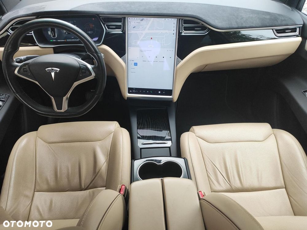 Tesla Model X 90 D - 3