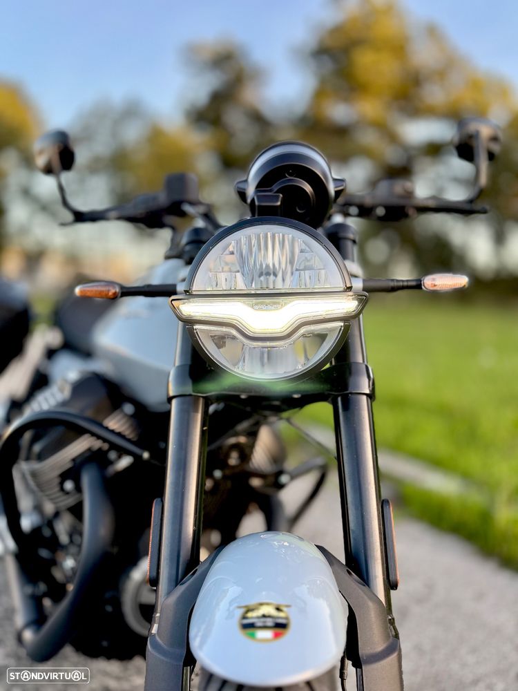 Moto Guzzi V7 Sport - 20