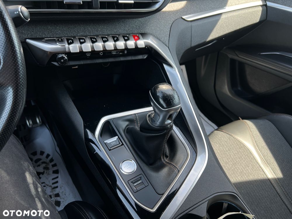 Peugeot 5008 - 25