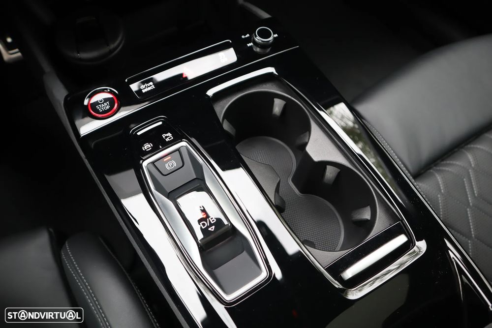 Audi S6 Avant e-tron - 42