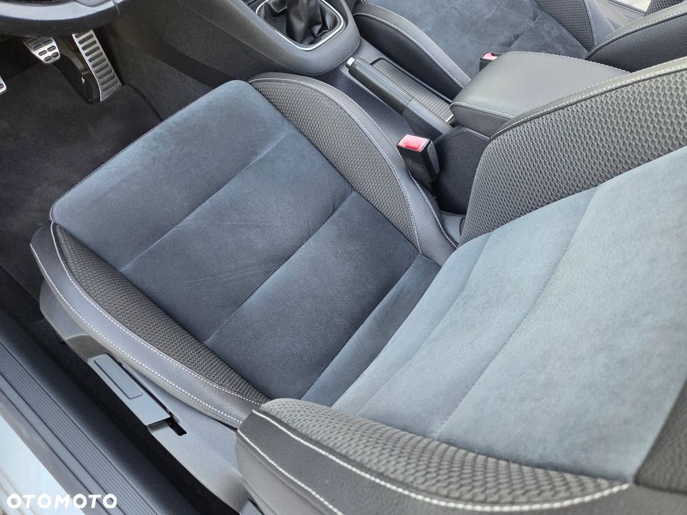 Volkswagen Golf Cabrio - 24