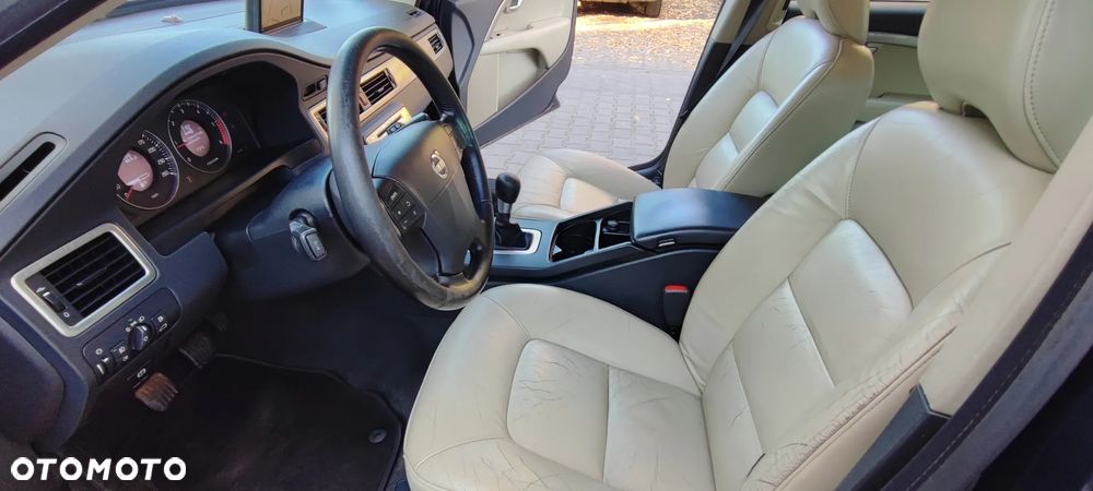 Volvo V70 2.0D Momentum - 14