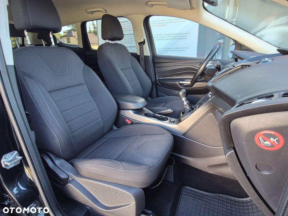Ford Kuga - 29