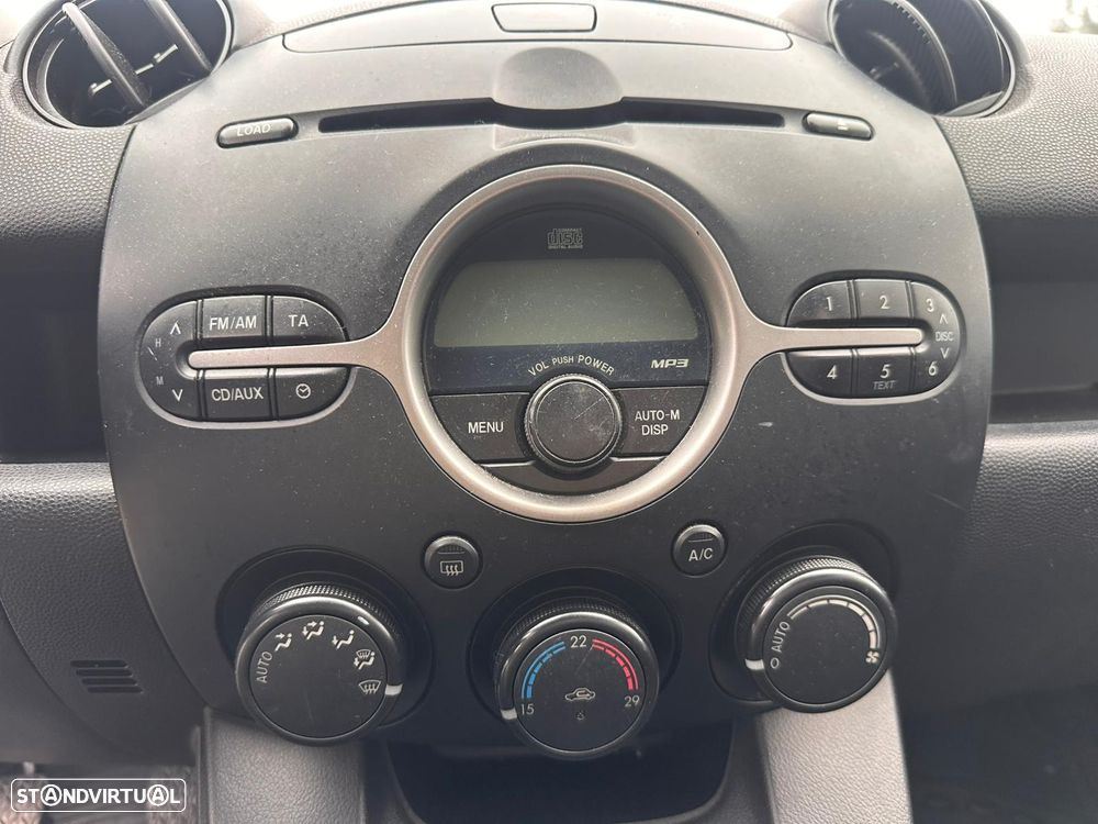 MAZDA 2 Hatchback (DE, DH) 1.3 Gasolina 86 cv  63 kW 2007 - 2015 ZJ46 para peças - 17