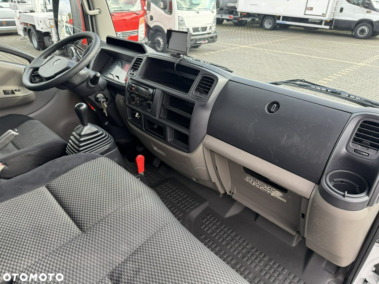 Renault Maxity - 31