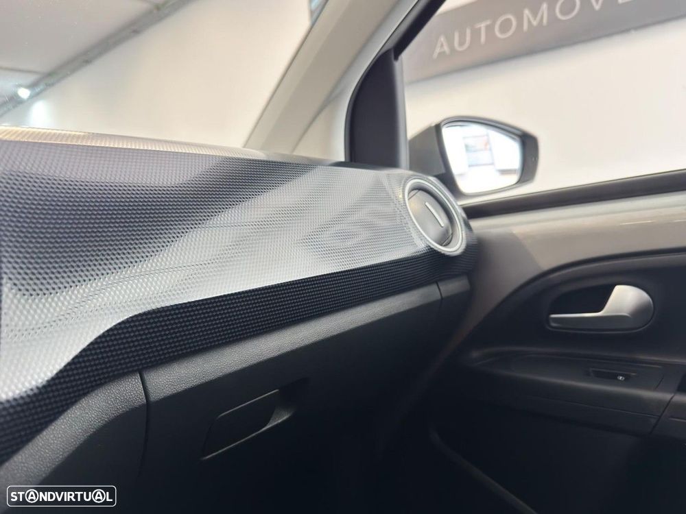 VW Up! 1.0 Move - 11