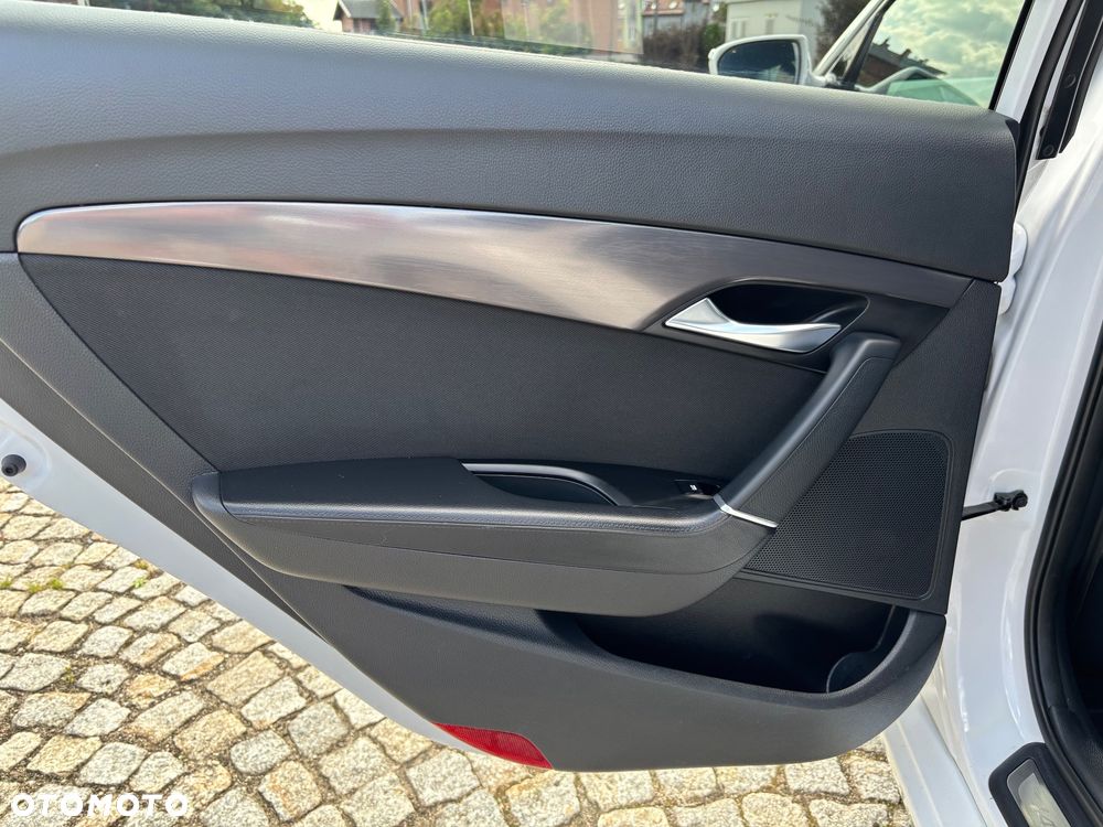 Hyundai i40 Kombi 2.0 Automatik Family+ - 19