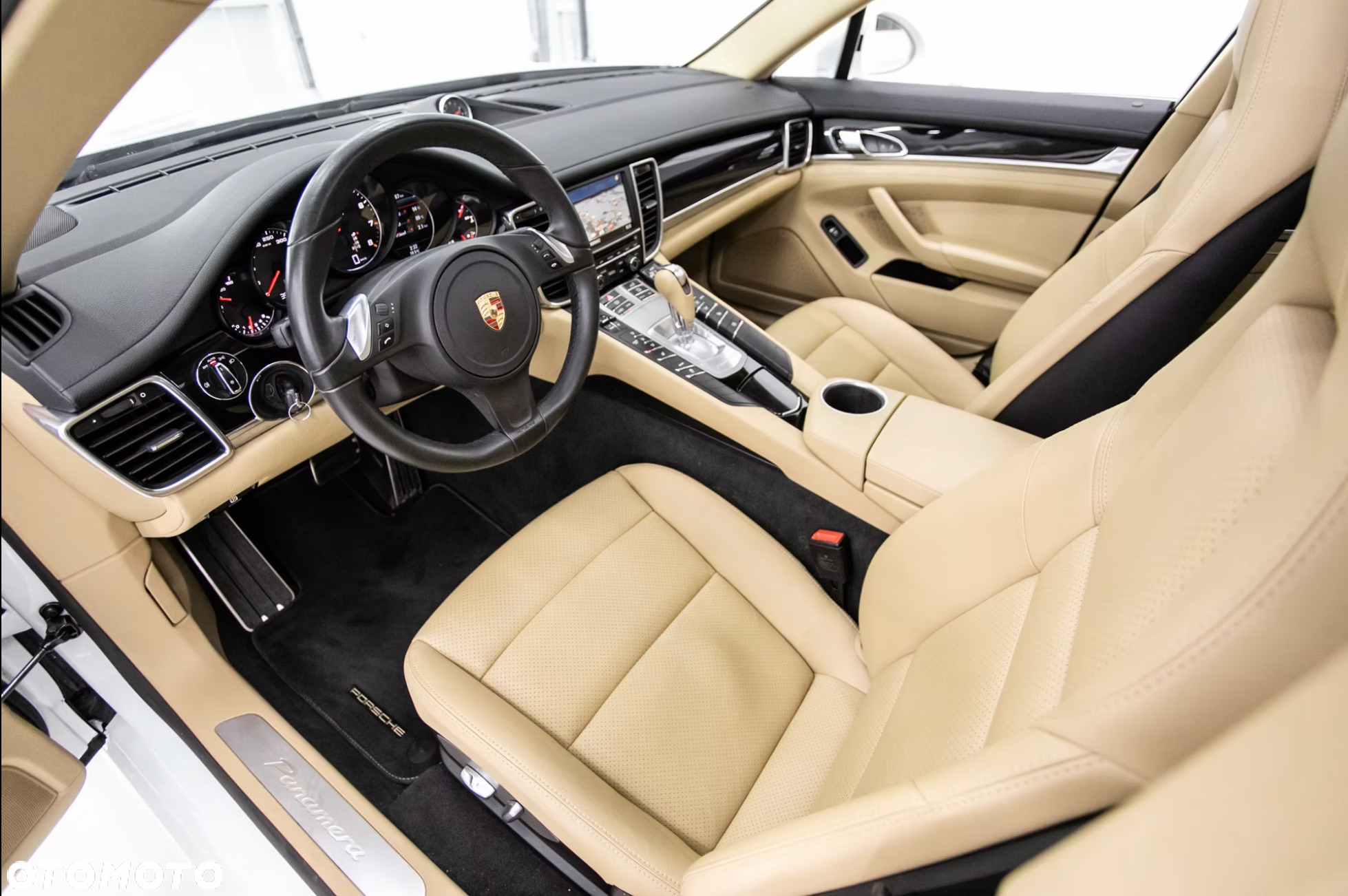 Porsche Panamera PDK - 16