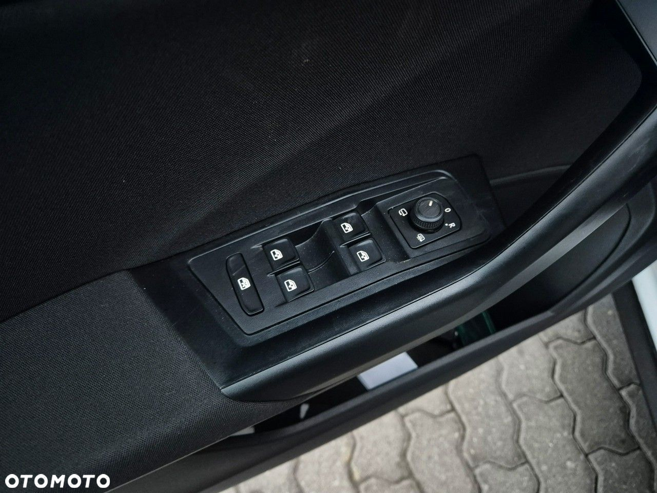 Volkswagen T-Roc - 13