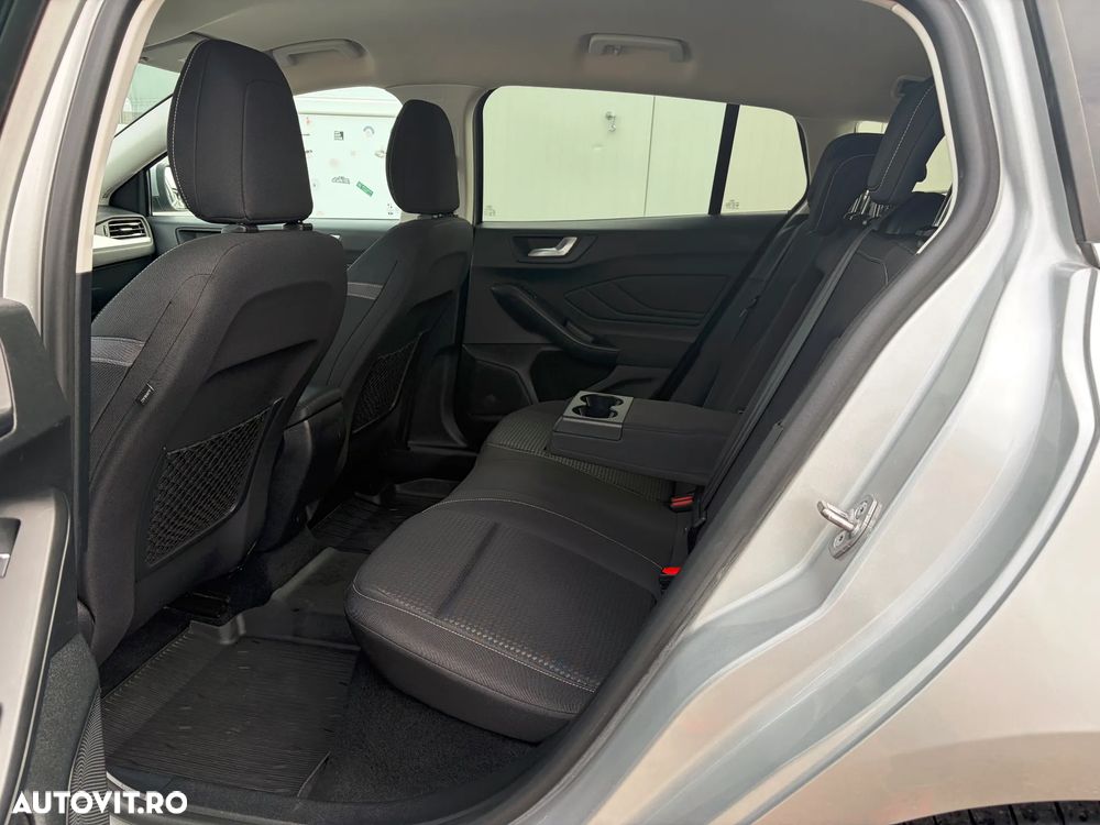 Ford Focus 1.0 EcoBoost Titanium Business - 25