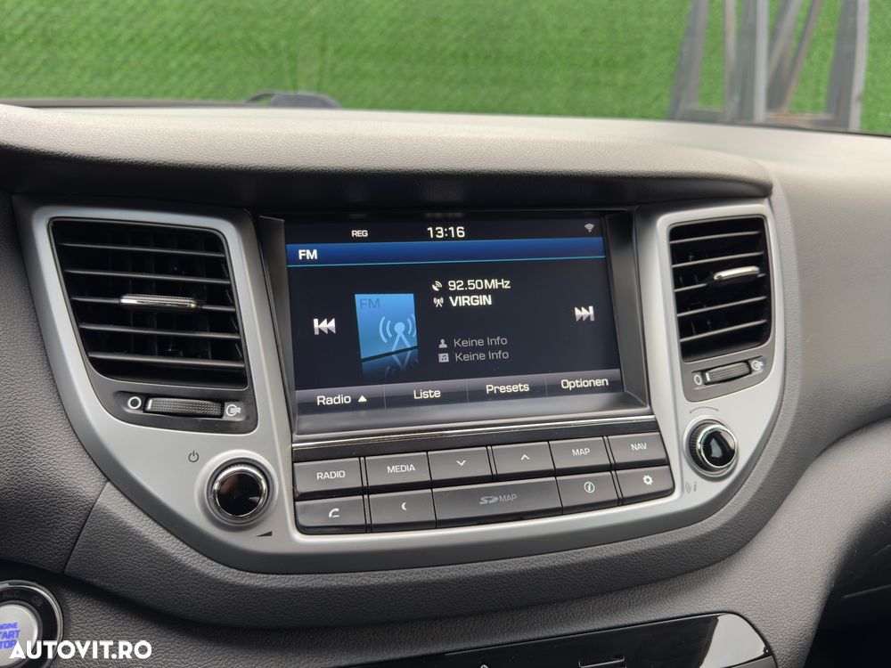 Hyundai Tucson 2.0 CRDI 4WD Automatik Premium - 32