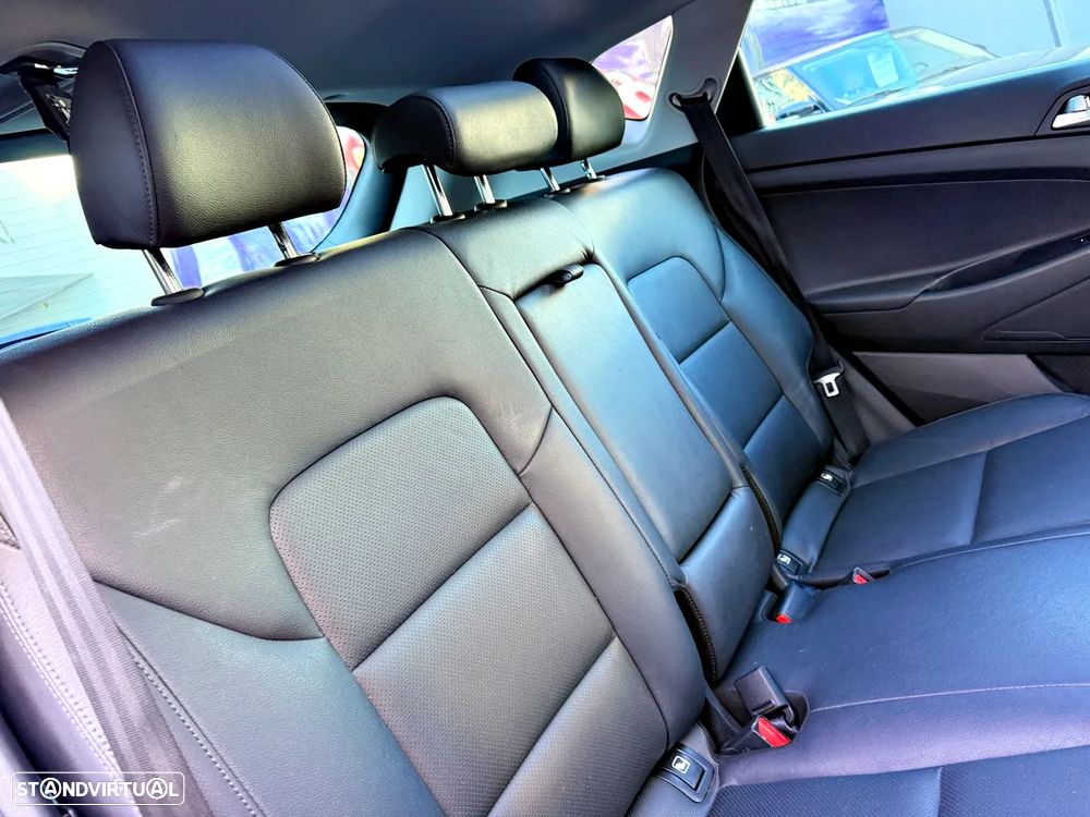 Hyundai Tucson 1.7 CRDi Premium DCT - 32