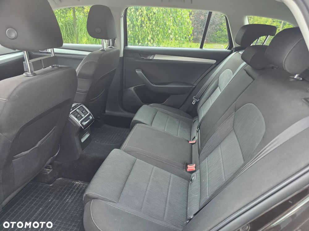 Skoda Superb 2.0 TDI Active - 14