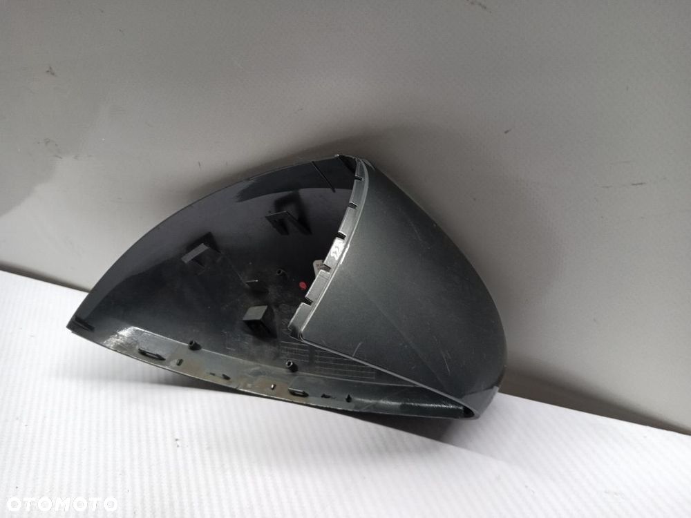 OBUDOWA LUSTERKA LEWA SKODA YETI 5N0857537 - 5
