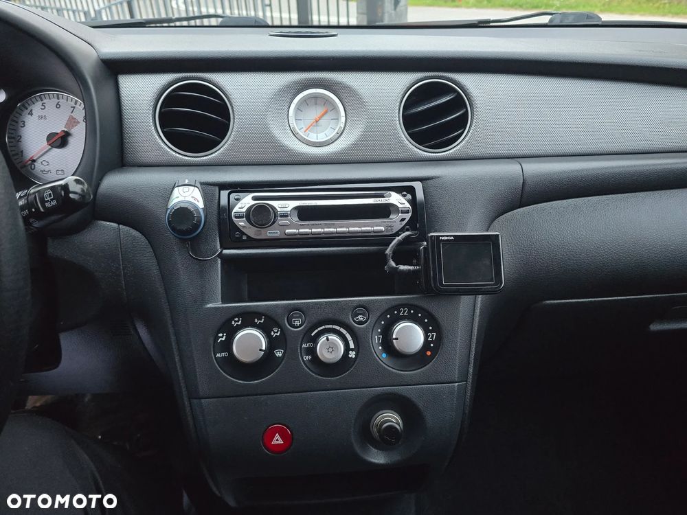 Mitsubishi Outlander 2.0 2WD Invite - 31