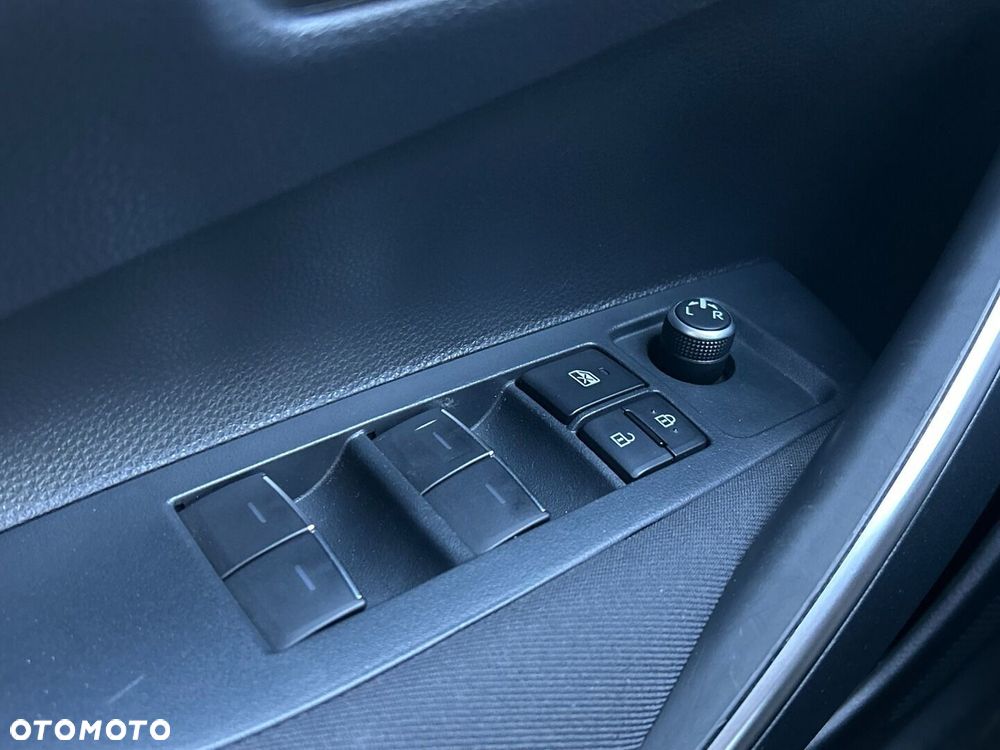 Toyota Corolla 1.8 Hybrid Comfort - 23