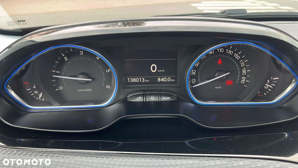 Peugeot 2008 e-HDi FAP 92 STOP & START Allure - 17