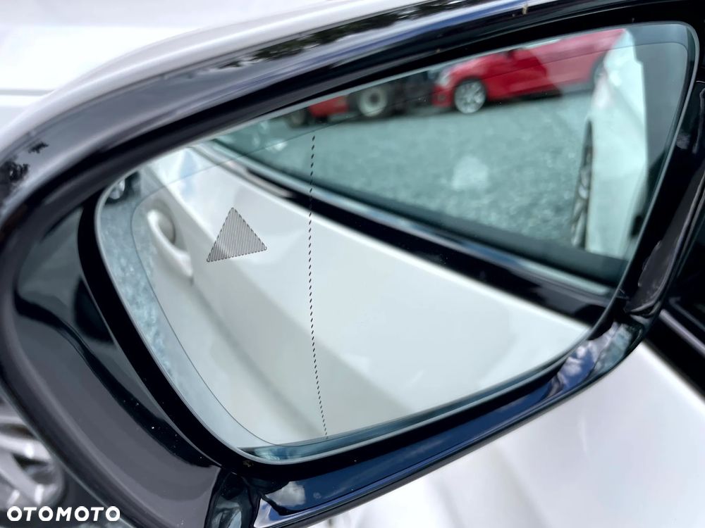 BMW Seria 5 520i M Sport Edition - 32
