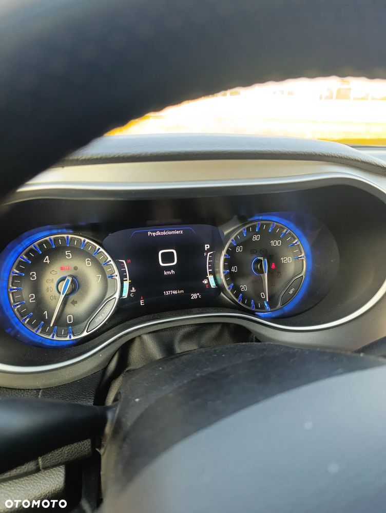 Chrysler Pacifica - 28