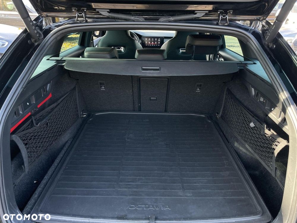 Skoda Octavia 2.0 TDI RS DSG - 21