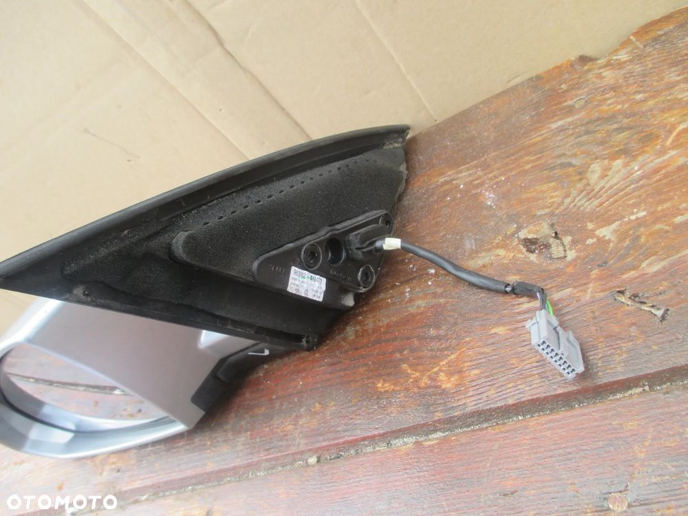 Lusterko lewe NISSAN PRIMERA P12 5 PIN EUROPA - 2