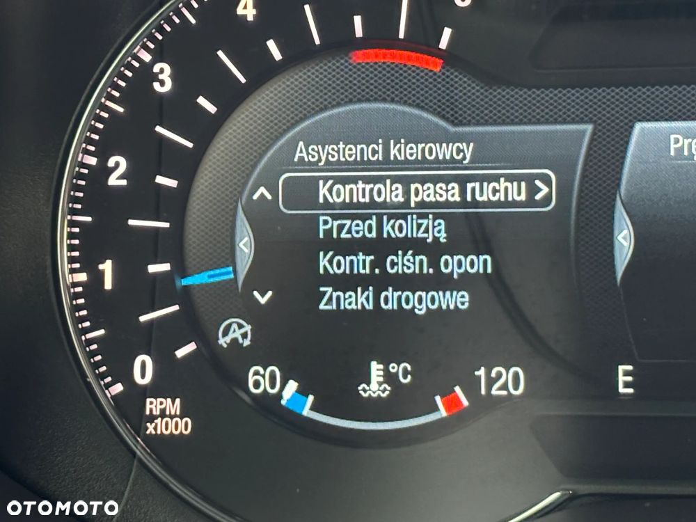 Ford Mondeo 2.0 EcoBlue Titanium - 23