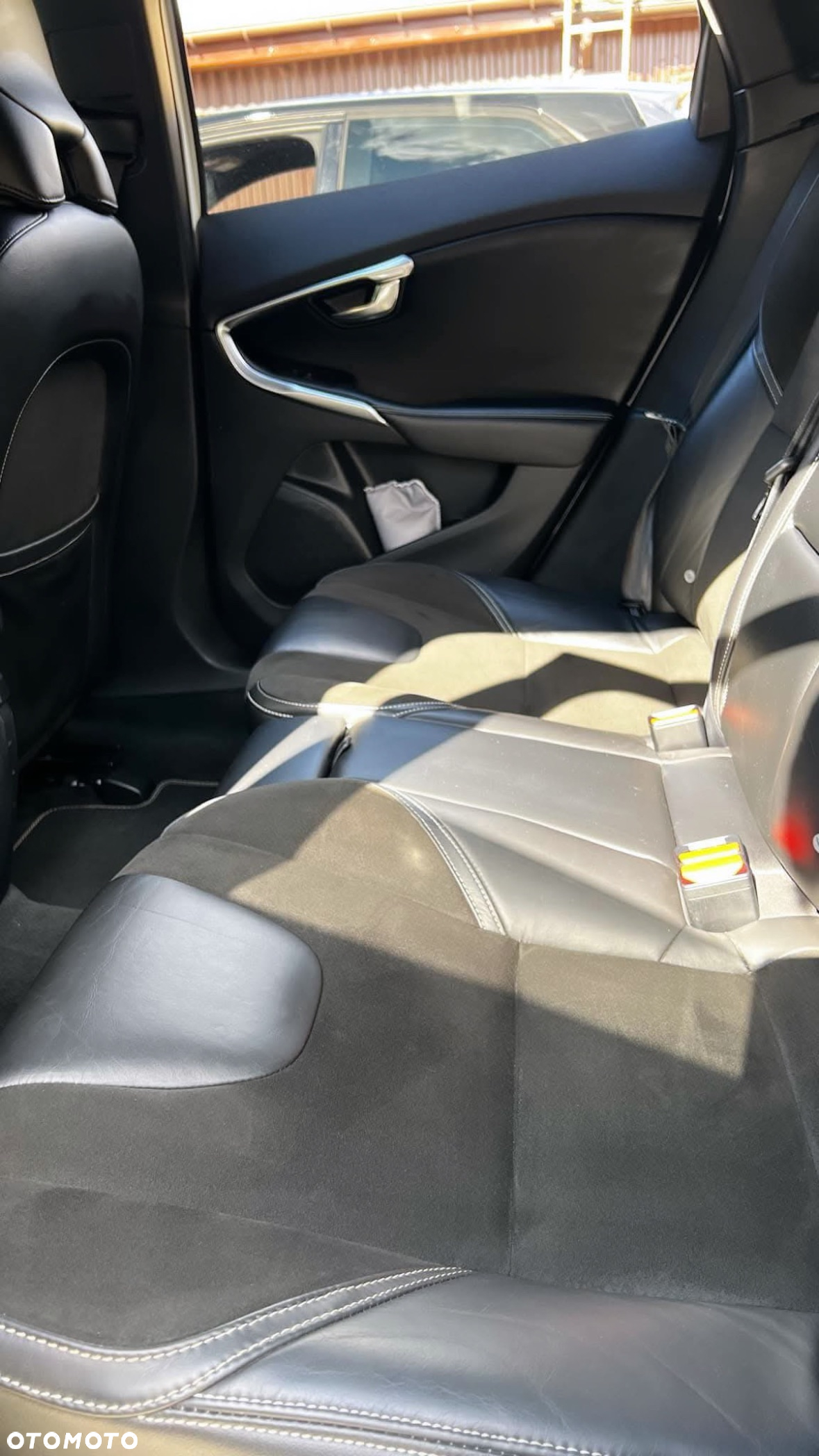 Volvo V40 D2 Drive-E R-Design Kinetic - 10