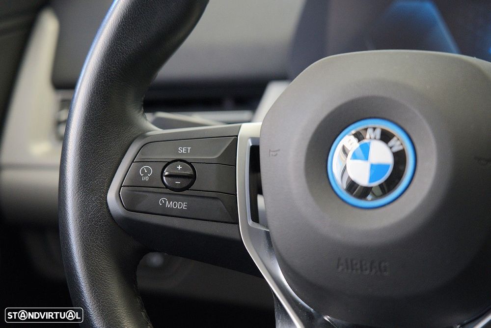 BMW iX2 eDrive20 - 26