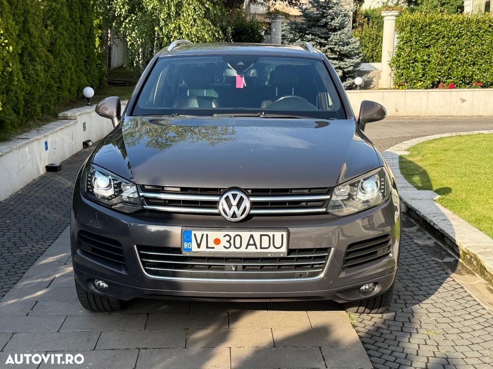 Volkswagen Touareg - 1