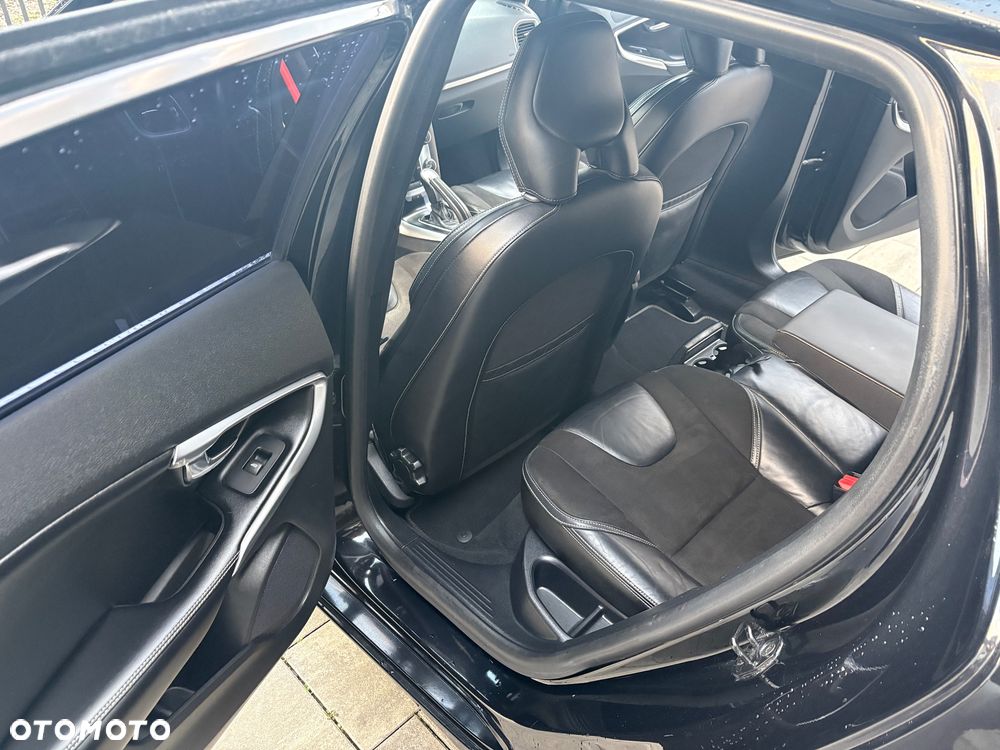 Volvo V40 D3 Geartronic R Design - 20